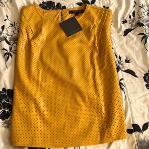 Brand Marc New York color mustard  real size large beautiful, never used w tag